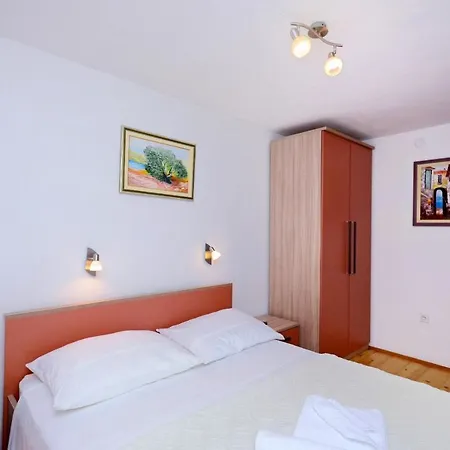 House Milovan * Podgora (Split-Dalmatia)